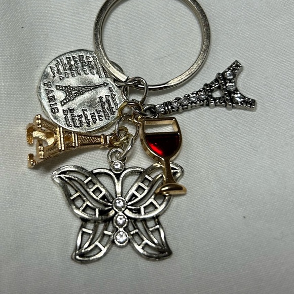 Paris‎ charms custom Silver keychain - Picture 1 of 10